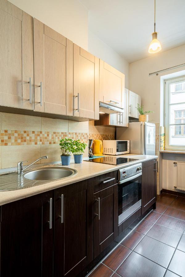 Solny Square Apartment